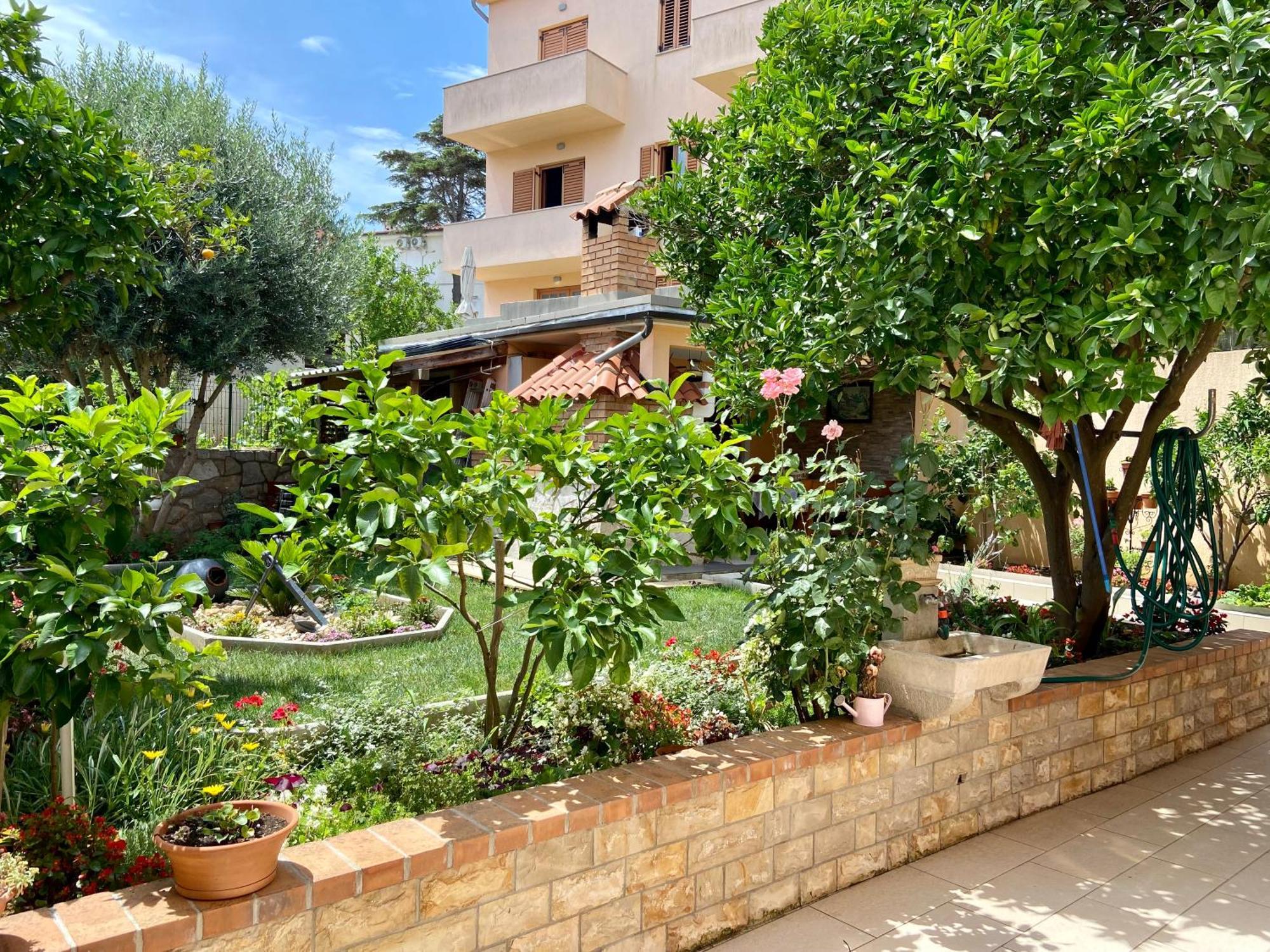 Apartments Leila Мали-Лошинь Экстерьер фото