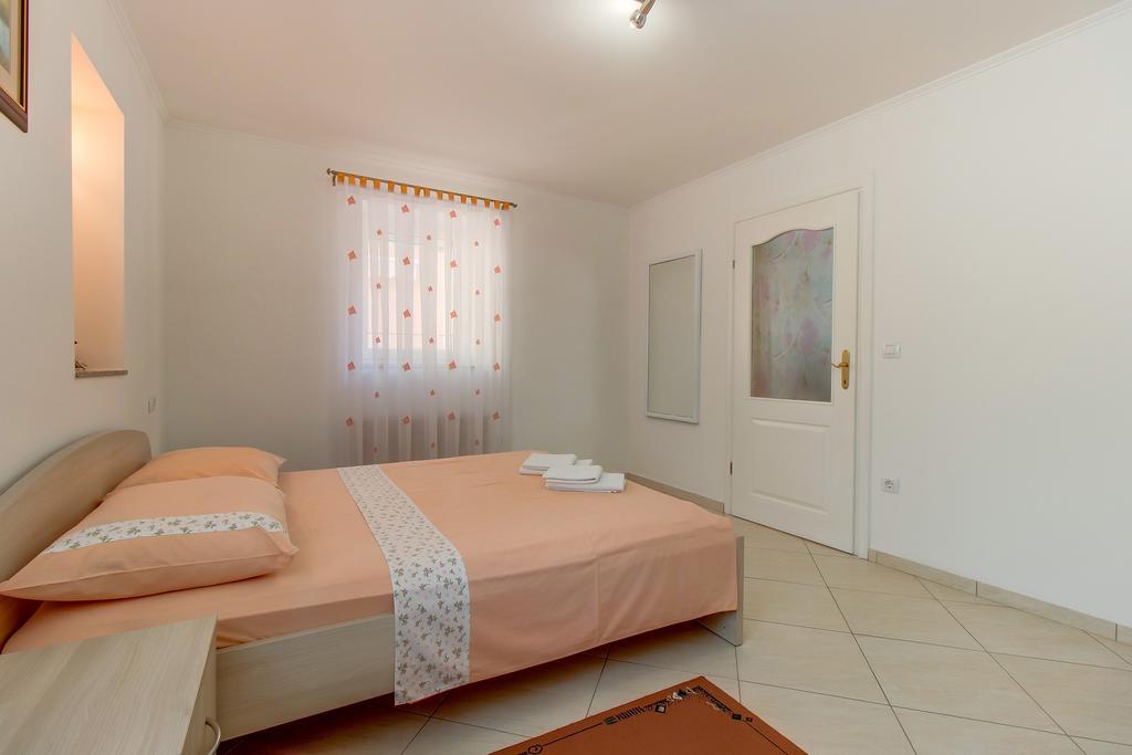 Apartments Leila Мали-Лошинь Экстерьер фото