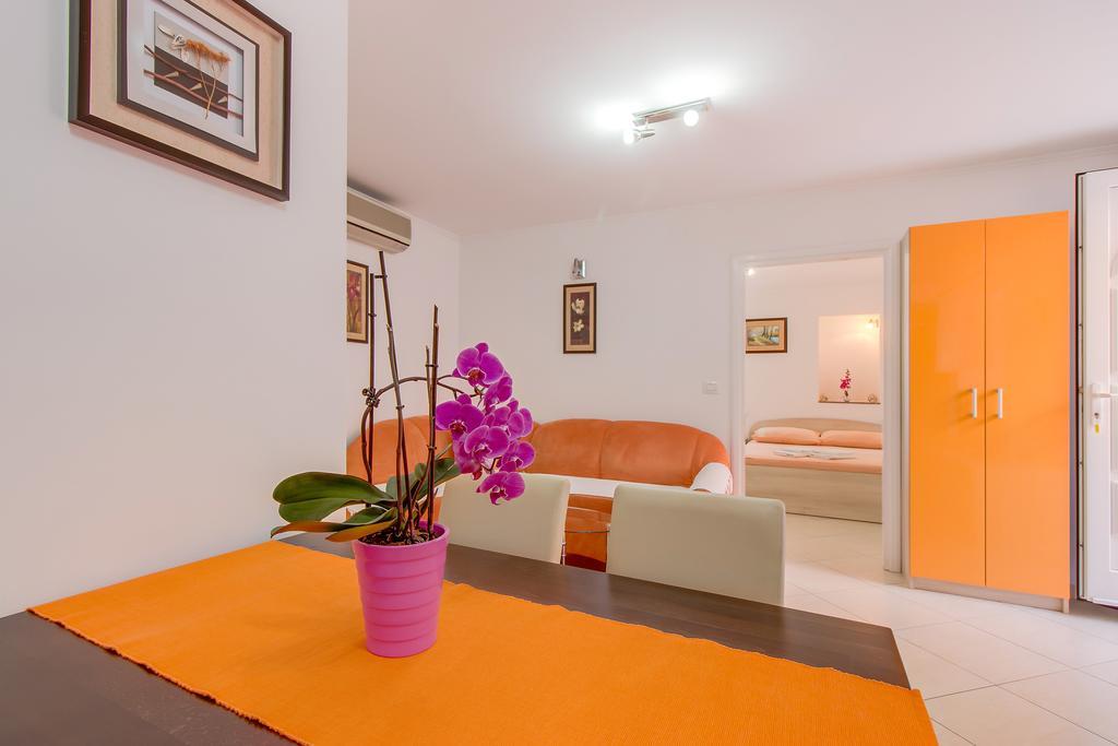 Apartments Leila Мали-Лошинь Экстерьер фото