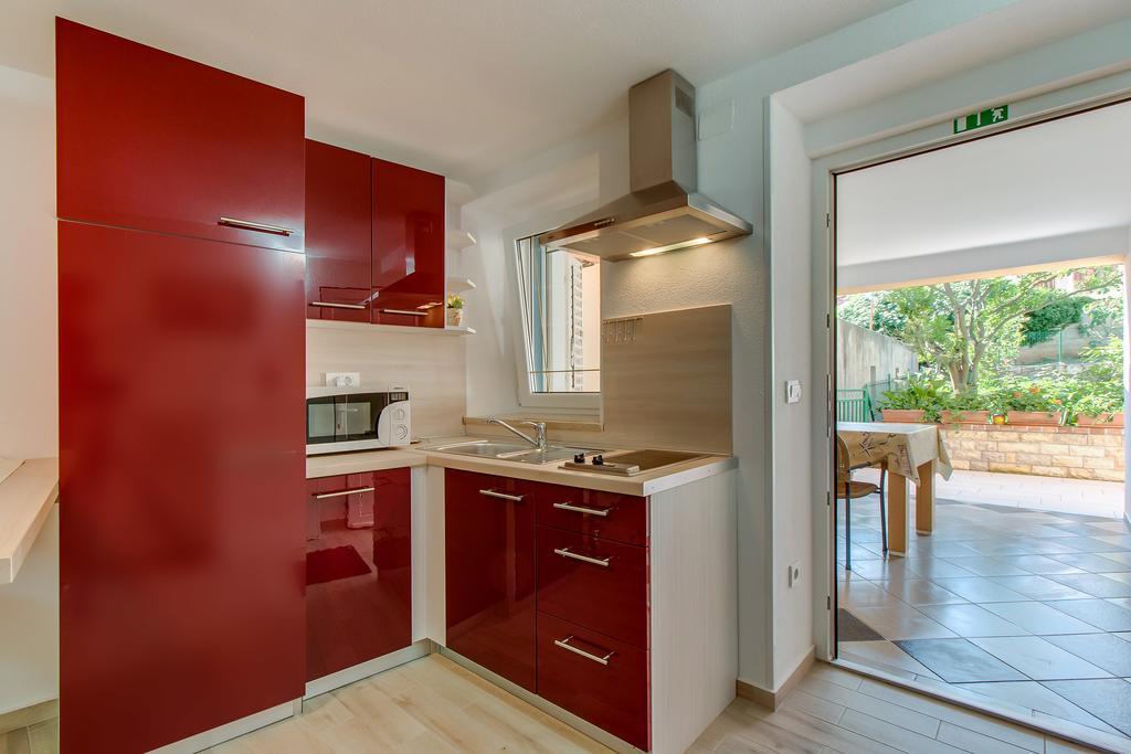 Apartments Leila Мали-Лошинь Экстерьер фото